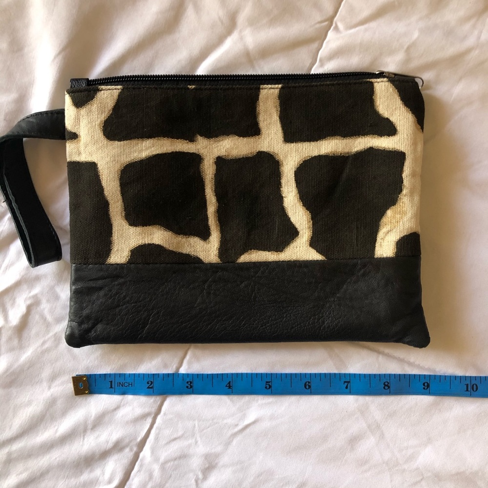 African Mudcloth and Leather Wristlet/Coin Purse - Picture 2 of 4